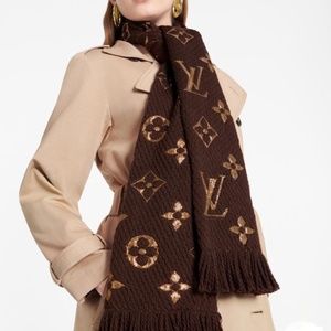 New Authentic Louis Vuitton scarf logomania M71383